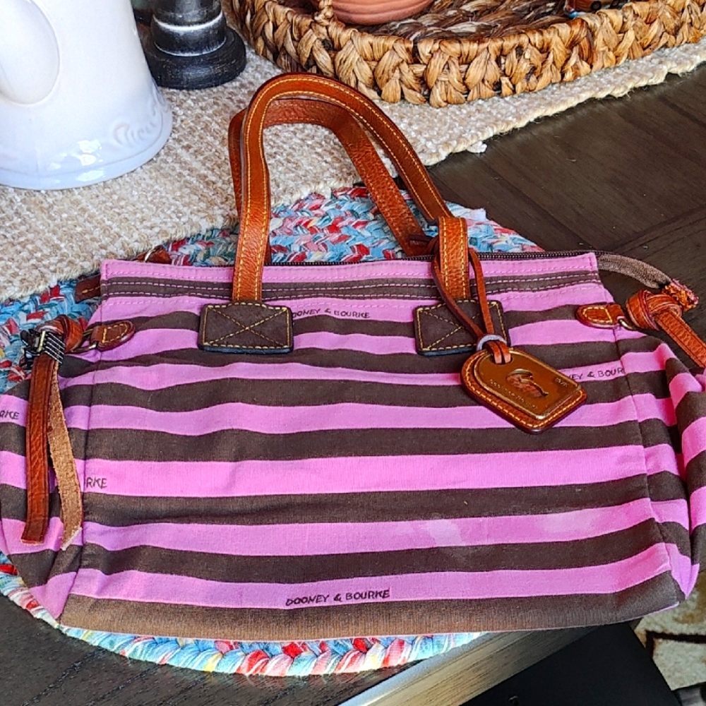 Dooney and Bourke Bag
